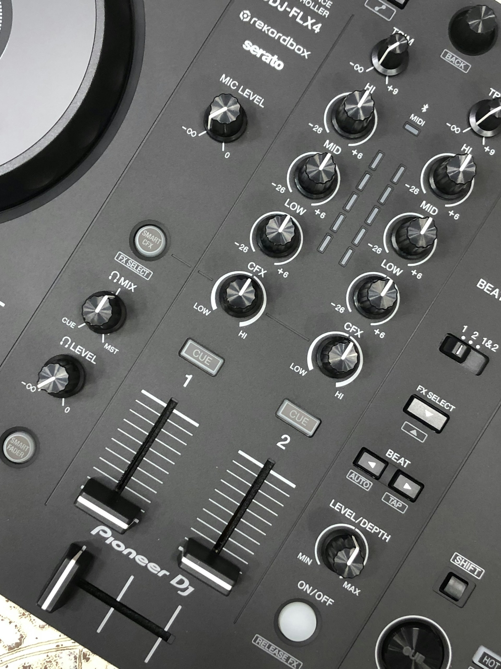Pioneer DDJ controller and mixer section